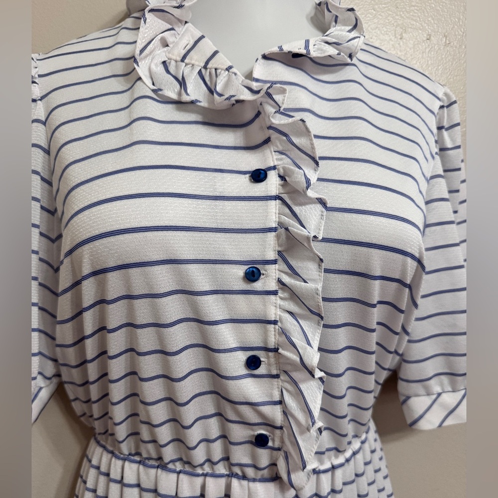 Vintage Striped White and Navy Women's Dress - Picture 2 of 5